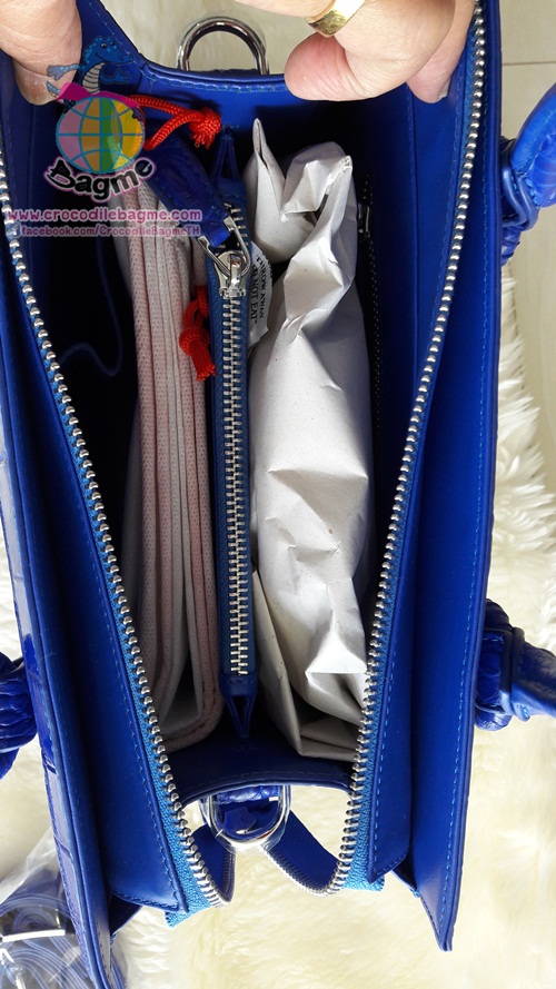 รูปภาพที่#3 ของสินค้า : พร้อมส่ง กระเป๋าถือ สะพายหญิงBN595 หนังท้อง รูปภาพที่3 ของสินค้า : พร้อมส่ง กระเป๋าถือ สะพายหญิงBN595 หนังท้อง
